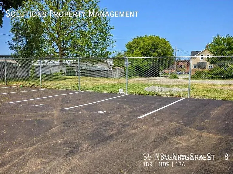 35 Niagara St #3 — Photo 14