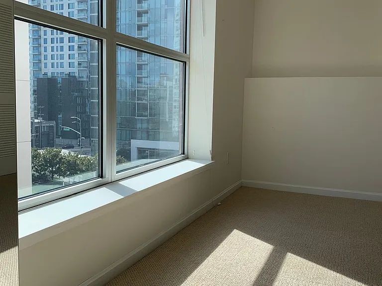 400 Beale St #1210 — Photo 24