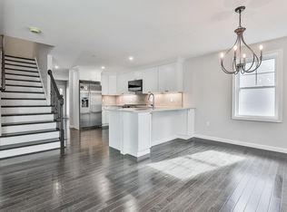 85 Forestedge Way, Manchester, NH 03102