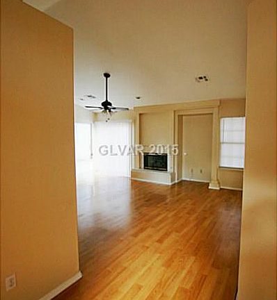 3rd image of 1529 Glenrosa Dr
