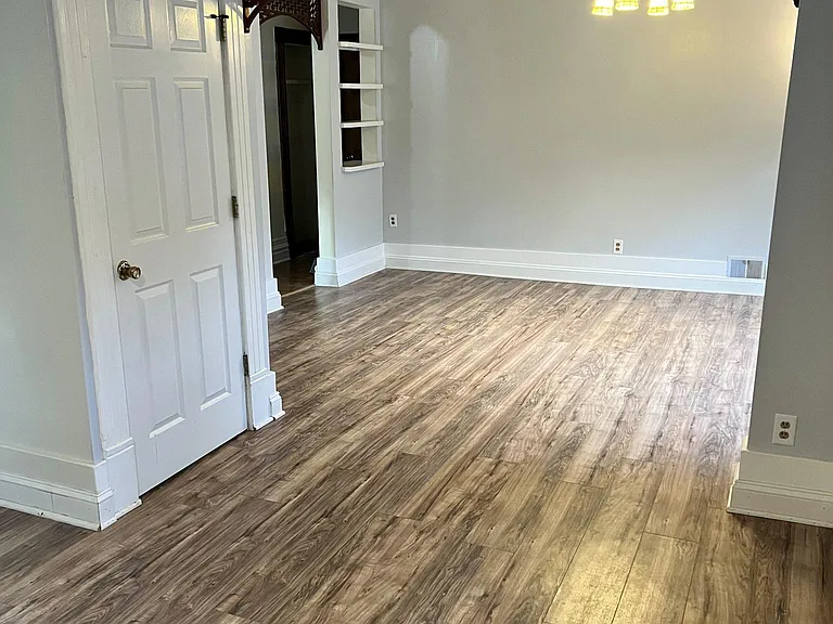 733 Seymour Ave #B — Photo 6