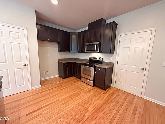 2nd image of 5237 Emerald Spring Dr