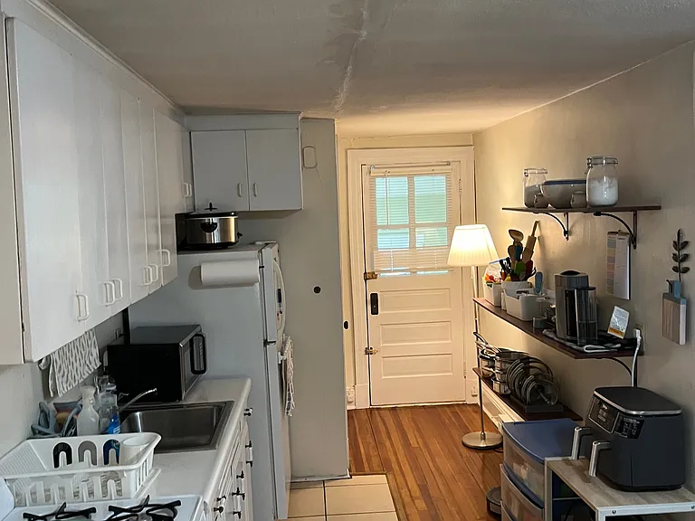 Quaker Ln S — Photo 13