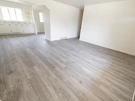 5th image of 3025 W Saratoga Ave