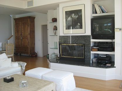 4th image of 587 Old Montauk Hwy