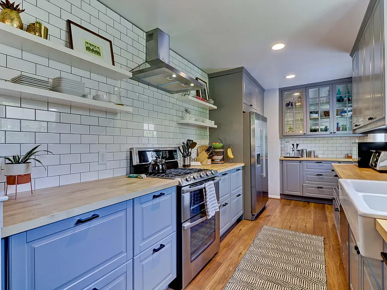 3021 Rhodelia Ave — Photo 7