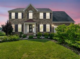 107 Vista Ct, Oakdale, PA 15071