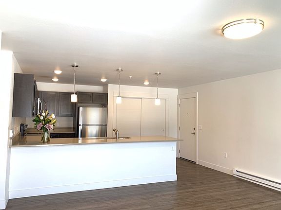 4th image of 3342 N 27th Ave #307