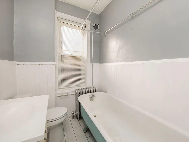 136 S 53rd St — Photo 36