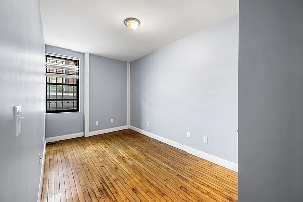 330 1/2 E St #1 — Photo 7