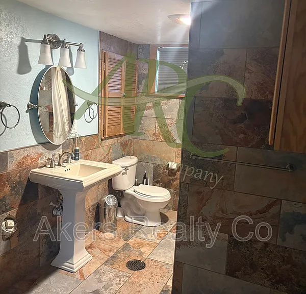 123 Van Buren St #DOWNSTAIRS — Photo 1