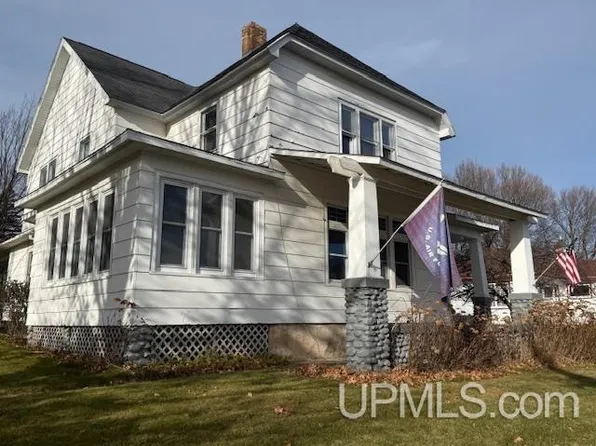 118 S 5th St, Crystal Falls, MI 49920