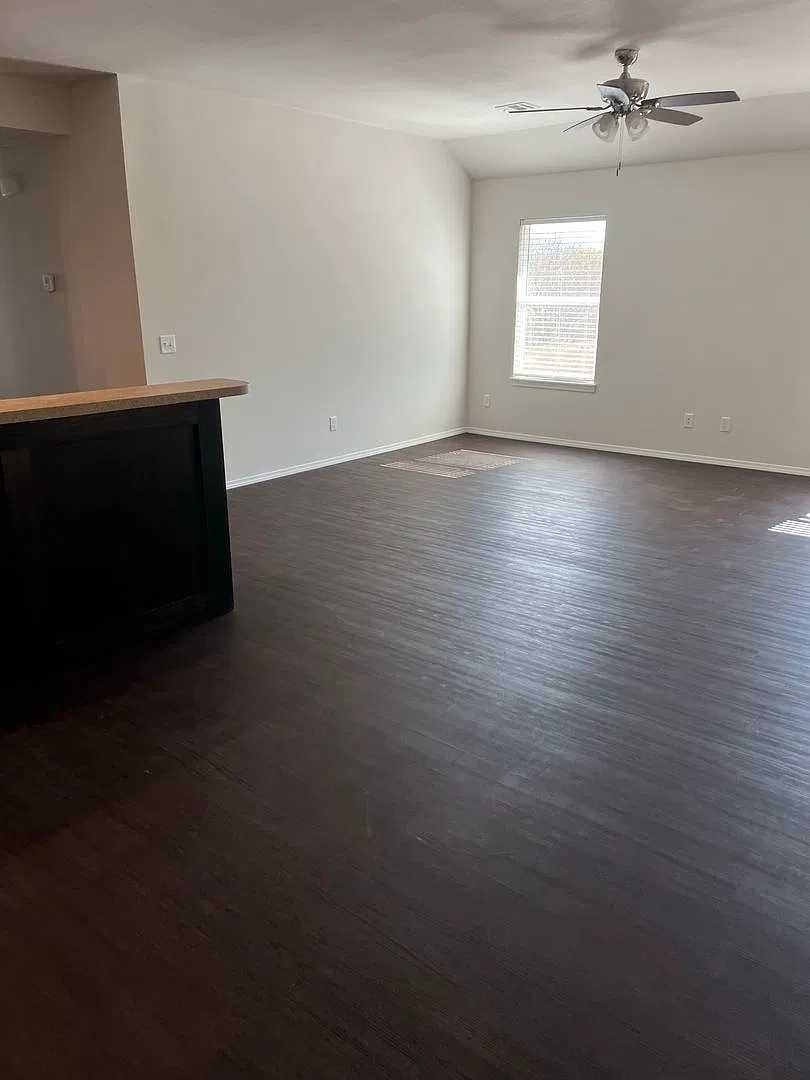 130.2 - 1622 W. 23rd - Teal Ridge — Photo 4