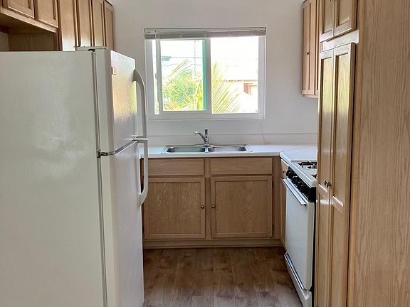 4th image of 1119 San Pascual St #O