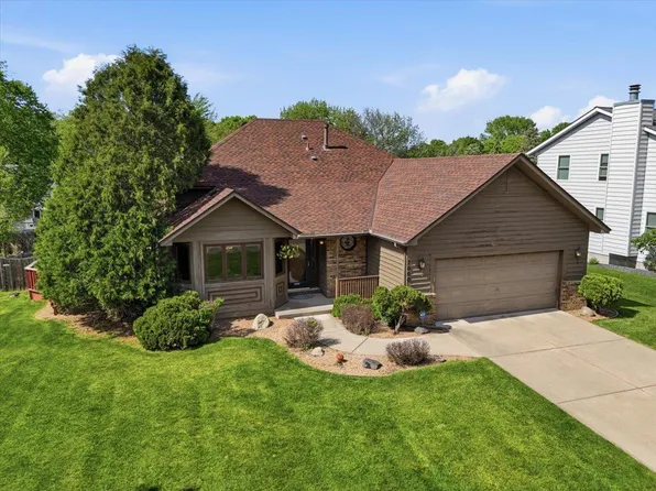 7860 Upper 17th St N, Oakdale, MN 55128