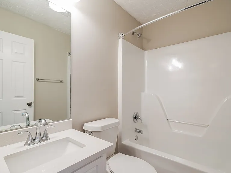 810 Windsor Dr — Photo 15