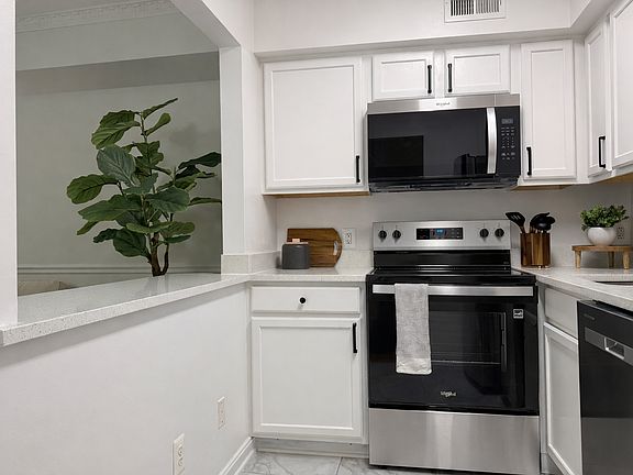 Newly Renovated Kitchen