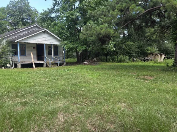 1115 Tulsa St, Carthage, TX 75633