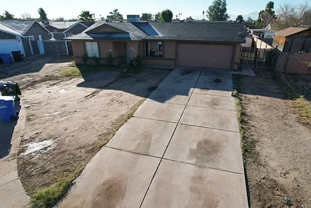 2 bed, 891 sqft, $1,800 — Photo 1