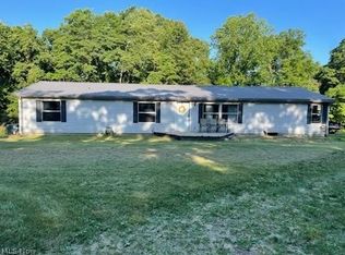 8664 Porter Run Rd, Roseville, OH 43777