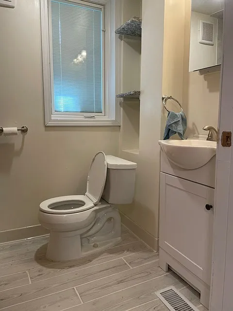 2 bed, 1.5 bath, 1000 sqft, $1,850 — Photo 3