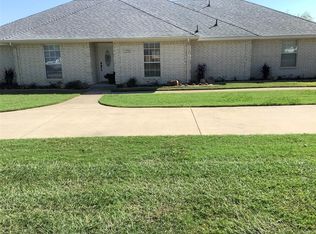 7150 Hightower Dr, North Richland Hills, TX 76182