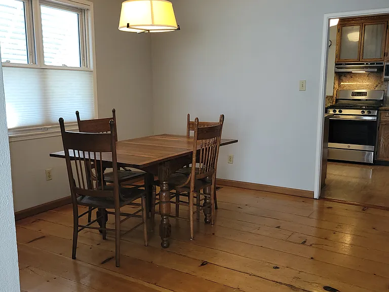 720 Olive St — Photo 4