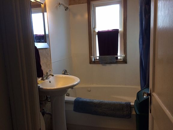4th image of 715 Saint Thomas Ave