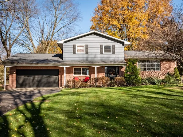 3469 Panin Rd, Hermitage, PA 16148