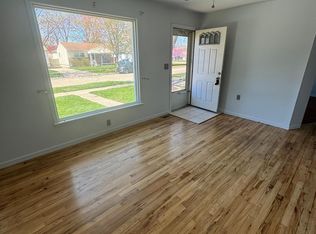6033 Dudley St, Taylor, MI 48180