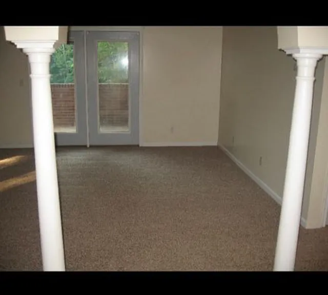 961 Golfview Dr #202 — Photo 8