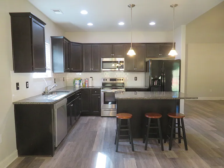 142 Shakleton Dr — Photo 9