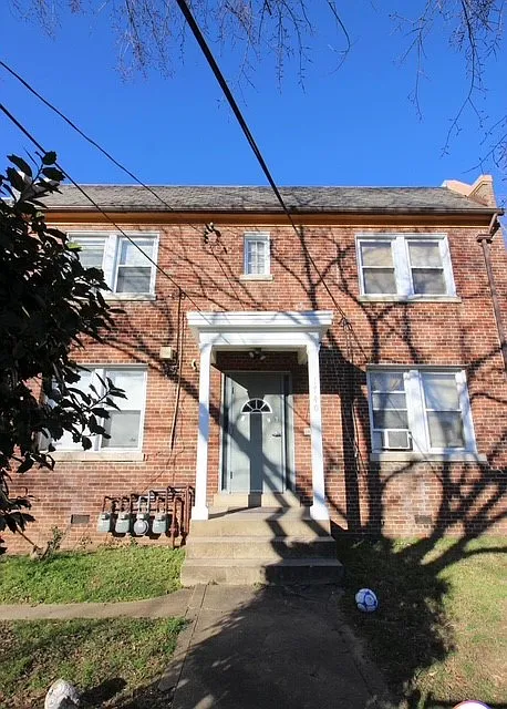 1740 S St SE #3
