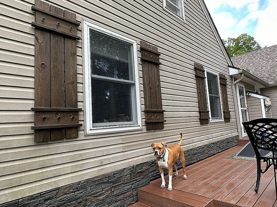 2nd image of 942 Navajo Ave