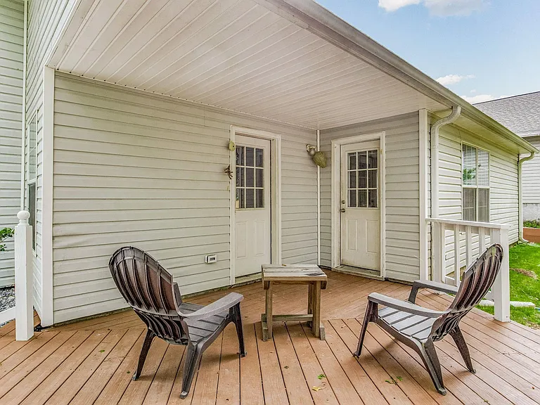 3420 Riverside Dr — Photo 12