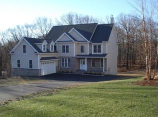 27 Maggie Ln, Shelton, CT 06484