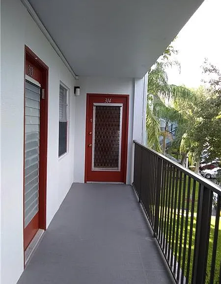 1401 SW 134th Way #C314 — Photo 12