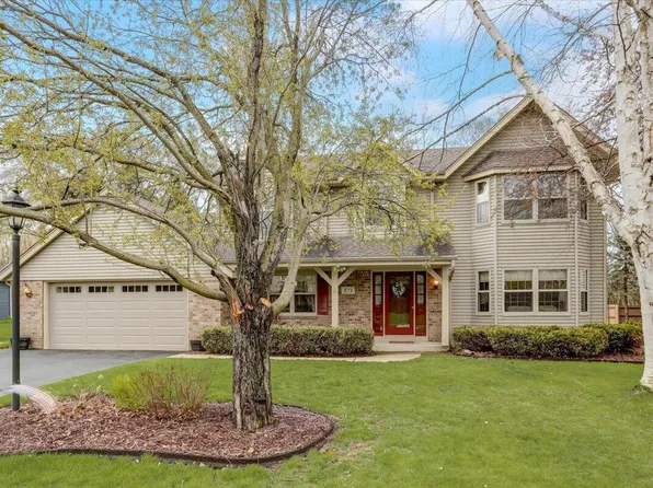 573 Greenway TERRACE, Hartland, WI 53029