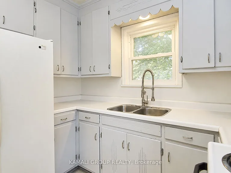 138 Johnston Ave #MAIN — Photo 7