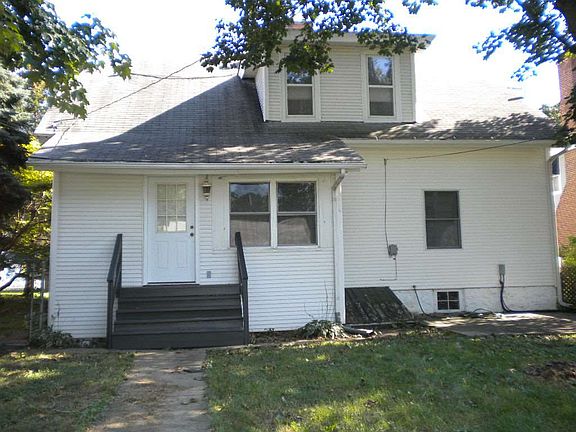2nd image of 1830 Harlem Blvd