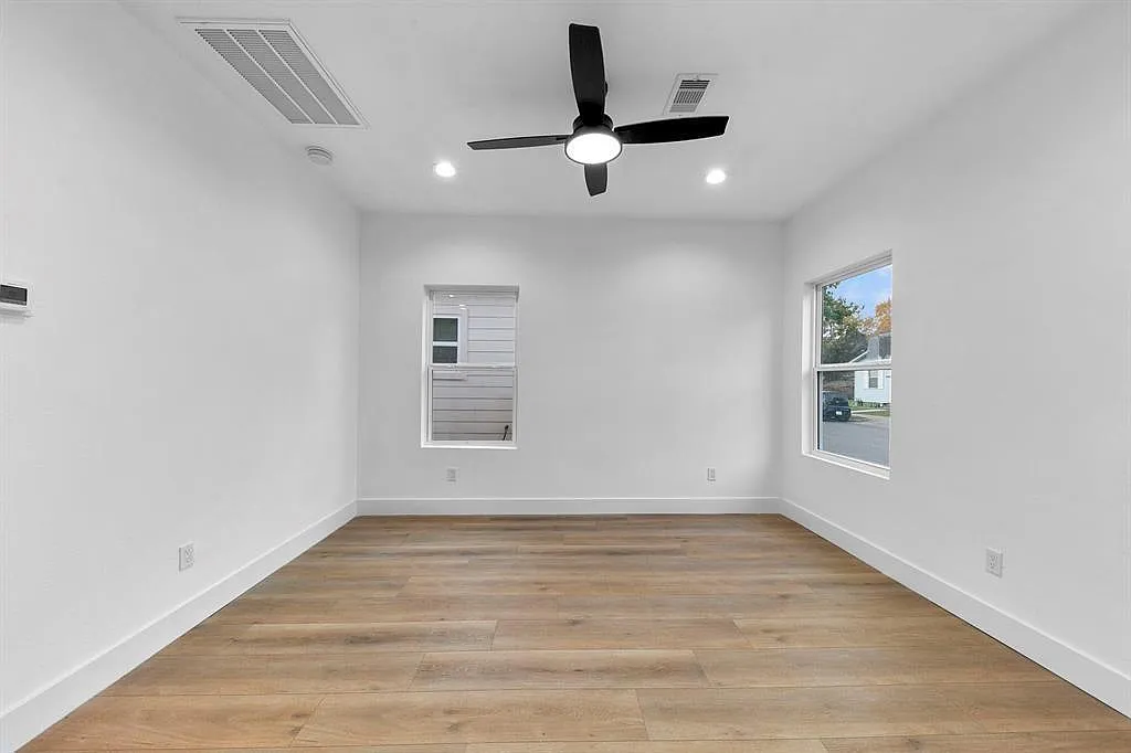 Building Photo - 2801 Nettleton St