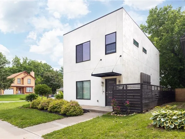 1301 E 41st St, Kansas City, MO 64110