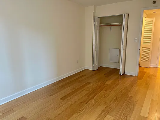 Rented by Realmart Realty LLC | media 6