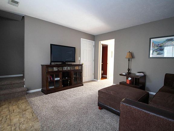 5th image of 8555 Courtland Dr NE