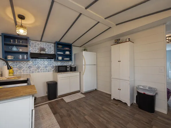 57 Grover Criswell Rd, Cynthiana, KY 41031