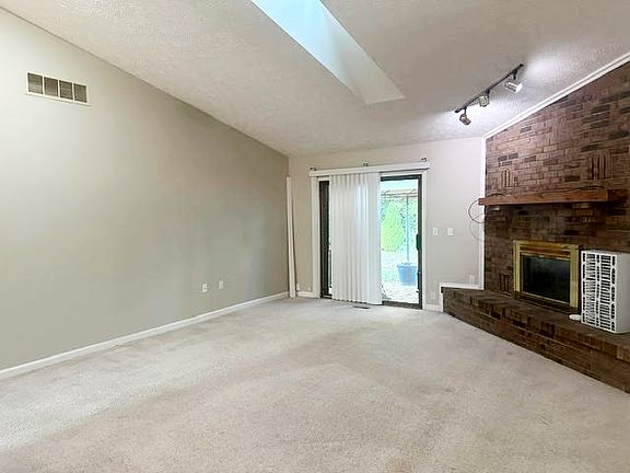 4th image of 5265 Burning Bush Ln