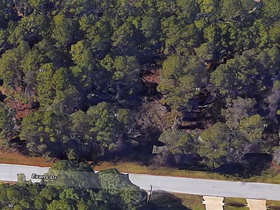 3rd image of 93 Evans Dr