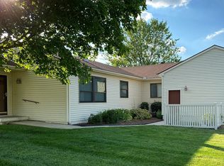 2410 Heritage Dr, Champaign, IL
