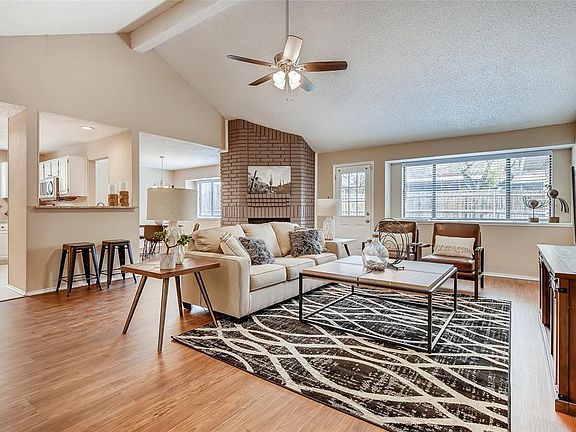 2nd image of 1816 Hamilton Dr