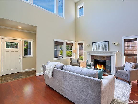 3rd image of 2603 20th Ave NE